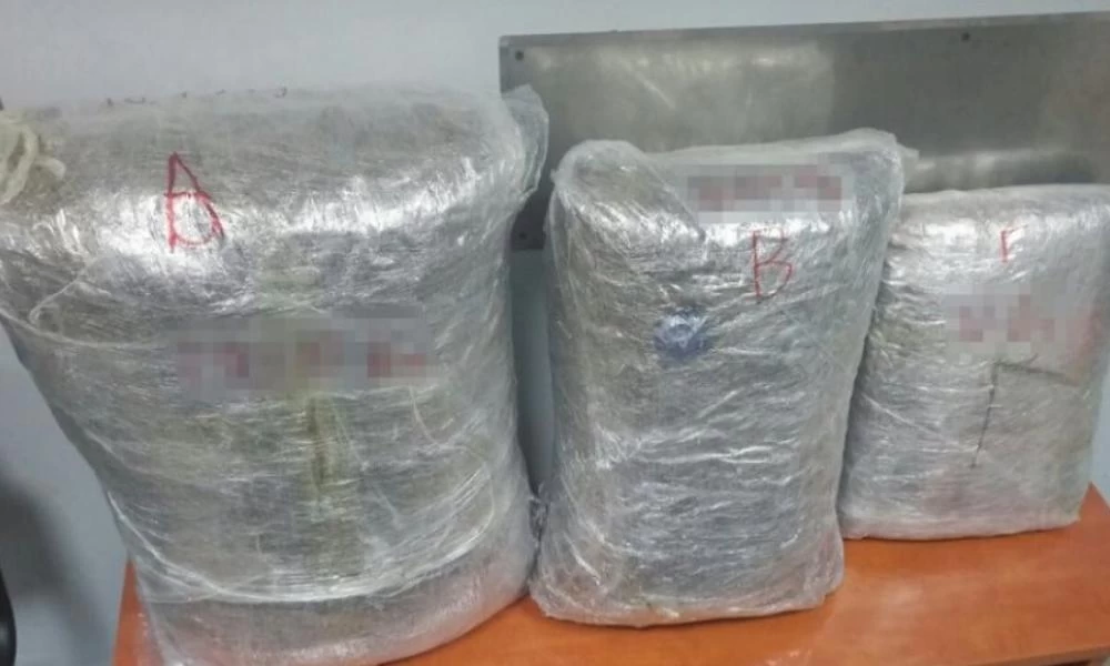 Φορτηγατζής μετέφερε... 20 κιλά κάνναβης μέσω Έβρου!